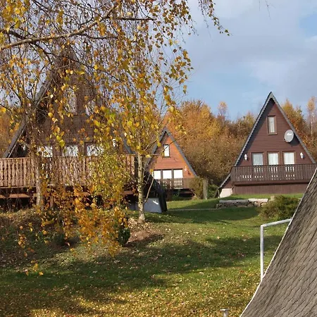 Hoeppis Huette R Holiday home Bad Lobenstein